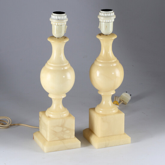 TABLE LAMPS, 1 pair, plastic in marble imitation, 19/2000s.