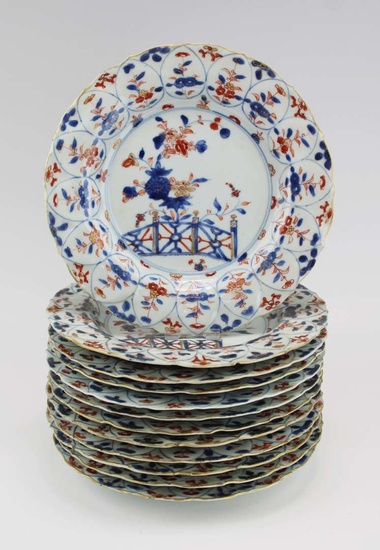 Twelve Chinese imari porcelain plates