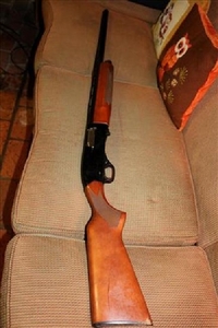 Winchester model 1400 12 gauge shot gun