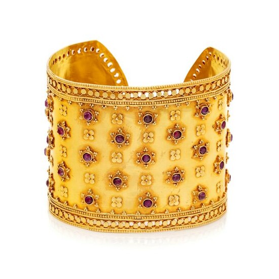 YELLOW GOLD AND RUBY CUFF BRACELET