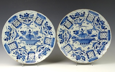 (-), stel blauw/wit Delfts aardewerk schotels met floraal...