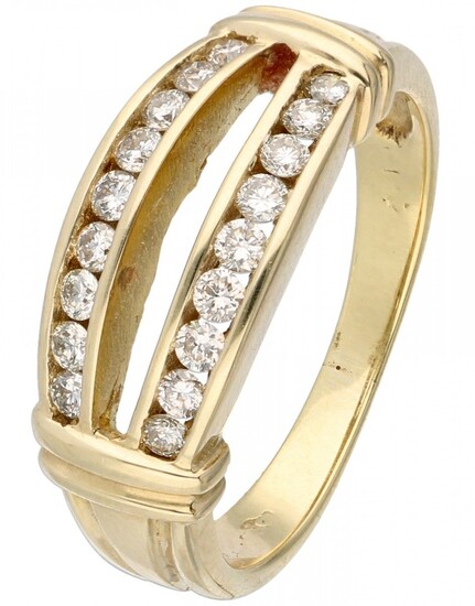 14K. Yellow gold ring set with approx. 0.36 ct. diamond.
