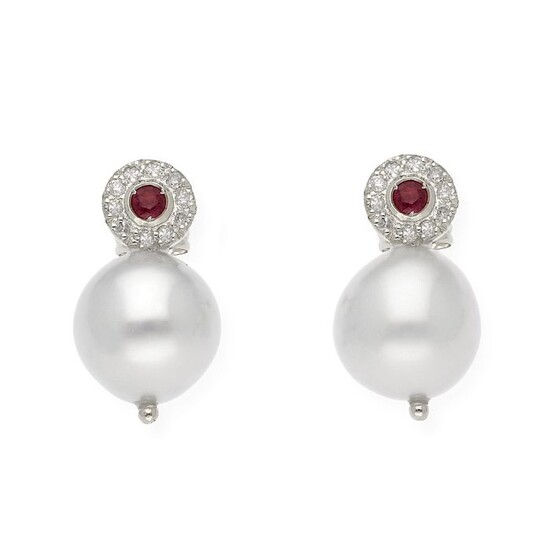 18 kt. White gold - Earrings - 0.20 ct Rubies - Diamonds, 9.50mm south sea pearls