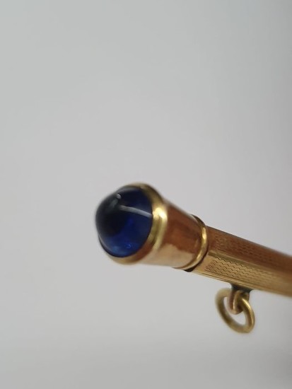 18 kt. Yellow gold - brings graphite mines Sapphire