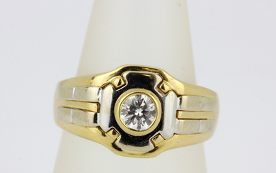 18CT GOLD AND DIAMOND GENT'S RING.