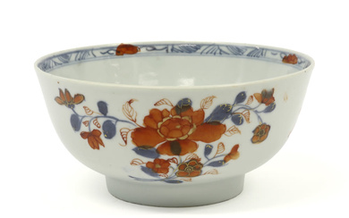 18th Cent. Chinese bowl in porcelain wit