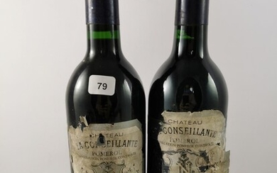 2 btls Château La Conseillante 1989 - Pomerol (étiquettes déchirées et scotchées)