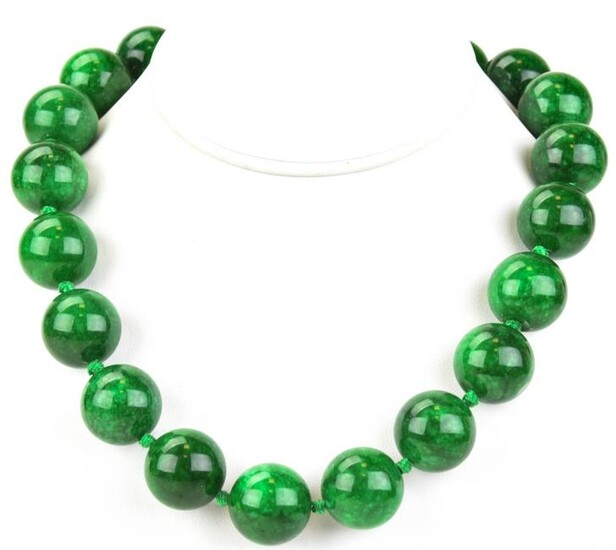20mm Green Nephrite Jade Beaded Necklace Strand