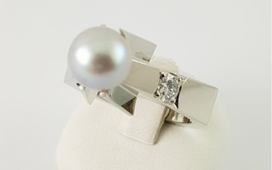 18 kt. Freshwater pearl, White gold, 7.51 mm - Pearl Ring - 750 Gold - 1 Pearl + 2 Diamonds - Diamond