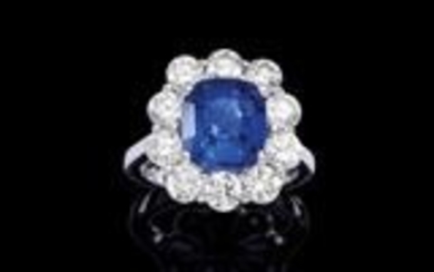 A diamond ring with an untreated sapphire c. 4.53 ct