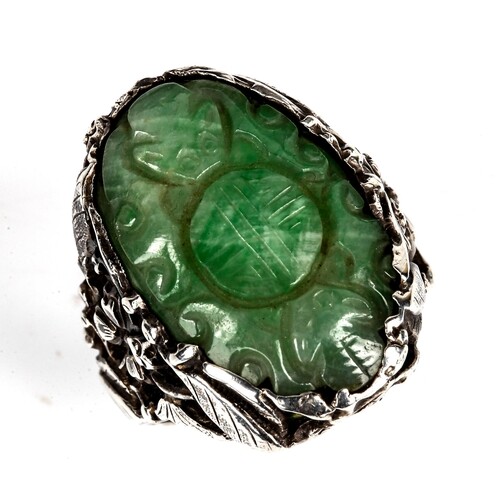 A Chinese Arts and Crafts sterling silver jade panel ring, b...