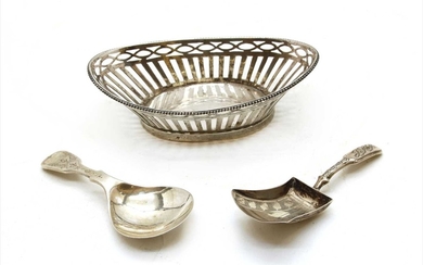 A Georgian silver caddy spoon