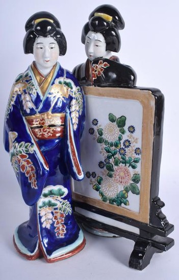 A LARGE 19TH CENTURY JAPANESE MEIJI PERIOD PORCELAIN