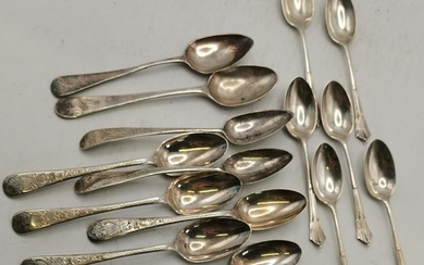 A group of assorted Old English pattern silver tea spoons, G...