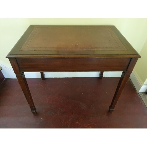 A late 19th early 20th Century Mahogany leather topped Desk ...