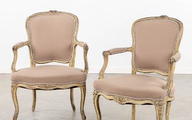 A pair of antique armchairs, Louis XV. (L:50 x W:64 x H:85,5 cm)