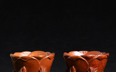 A pair of boxwood bowls, 18th/20th century, China.