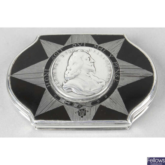 A silver mounted tortoiseshell snuff box, inset with a Charles I silver memorial medal.