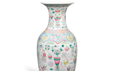 A tall famille-rose 'One Hundred Antiques' vase