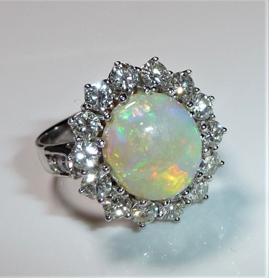 AIG-Zertifikat - 18 kt. White gold - Gala Ring - 4.01 ct Full opal Australia + 1.76 ct. diamonds