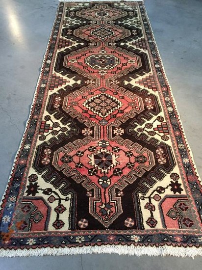 AUTHENTIC VINTAGE PERSIAN RUNNER 3.4x9.8