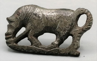 Ancient Roman Tinned Bronze Brooch depicting an animal - 20×15×35 mm