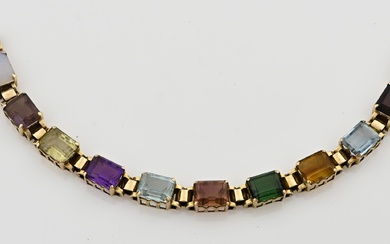 Bracelet en or jaune Kaoital, 750/000, avec pierres de couleur. Bracelet entièrement serti de 11...