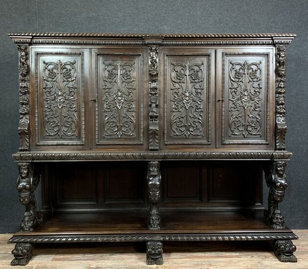 Buffet - Renaissance style in dresser - Natural wood with dark patina - Second half 19th century