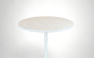CAFÉ TABLE, foot in white painted cast iron, table top made of stone, first half of the 20th century.
