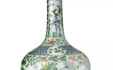 CHINE, Ecole de Canton, XIXe siècle Vase en porcleiane