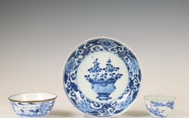 China, small collection of blue and white porcelain, 17th-18th century