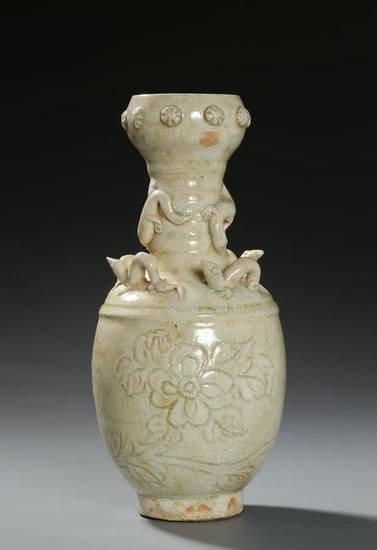 Chinese Pale Celadon Glazed Garlic-Mouth Vase