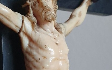 Christ in ivory (meditation cross) - Ivory, ebonized wood - First half 19th century