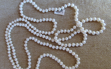 Cultured pearl necklace 80 cm long 5 mm pearl...