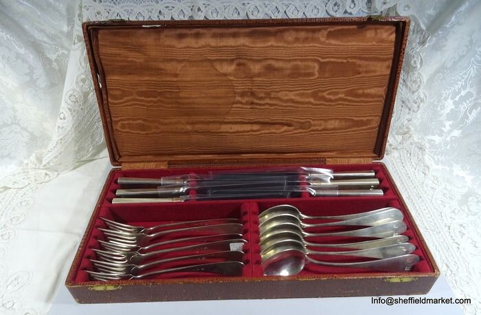 Cutlery set (18) - .800 silver - Genova - Italy - First half 19th century