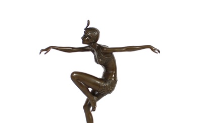D’après Ferdinand PREISS Danseuse des années folles Bronze à patine médaille, signé, socle piédouche en...