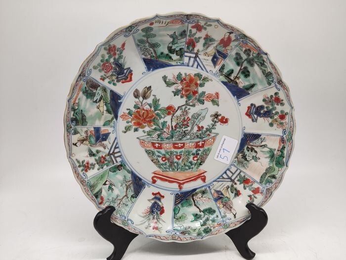 Dish - Famille verte, wucai - Porcelain - Flowers, characters - China - Kangxi (1662-1722)