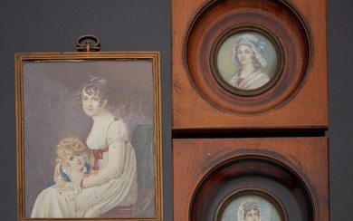 Ensemble de trois petites peintures dans des cadres à miniature : - Portrait d'une mère...
