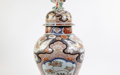 Exceptionally large Japanese Imari vase, 19th century