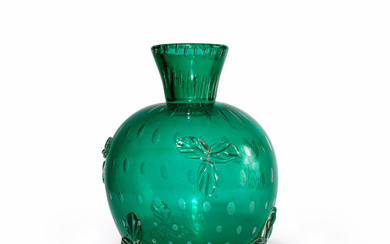 FLAVIO POLI, SEGUSO VETRI D'ARTE, 1939. Un vaso in vetro trasparente verde...