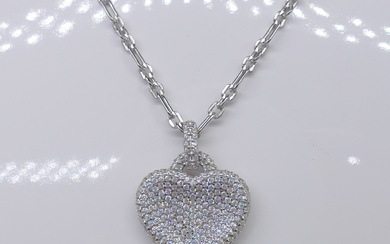 GEM-SET HEART necklace.