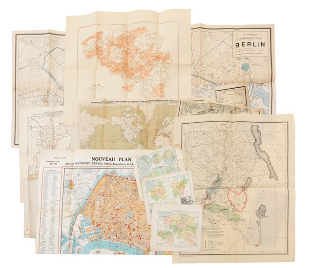 Gevarieerd lot vroeg 20ste-eeuwse ingekleurde kaarten Europa (Berlijn, Liverpool, Antwerpen Wereldtentoonstelling