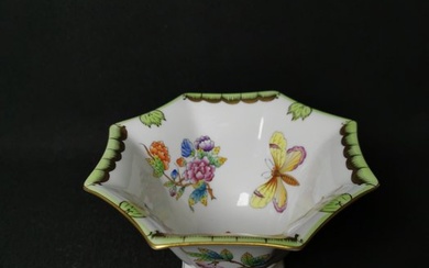 Herend - Bowl - Queen Victoria, VBO, butterflies and flowers