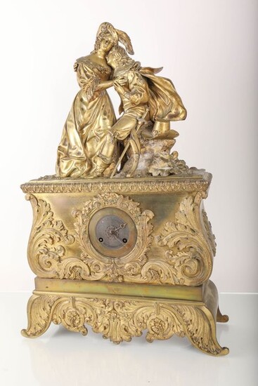 Large French mantle clock depicting a soldier. - Bronze - 18th century