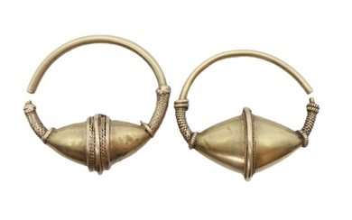 Medieval Gold Ear Ring 10th, 13en Century AD