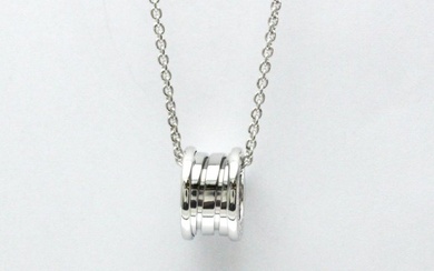 Necklace with pendant White gold