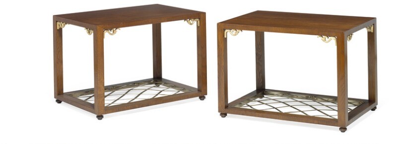 Niels Holger Rasmussen: A pair of stained oak Art Deco coffee tables. Corners decorated with gilt ornamentation, bottom with pleated brass ribbons. (2)