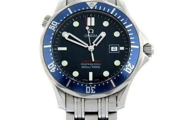 OMEGA - a Seamaster Professional 300M bracelet watch. Stainless steel case with calibrated bezel.
