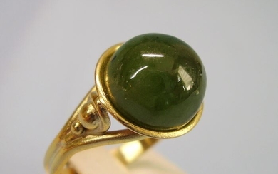 Otto Hahn Bielefeld - 14 kt. Yellow gold - Ring - 6.00 ct Jade / jadeite