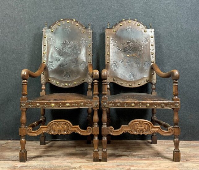 Pair of armchairs - Renaissance style - Wood, Natural wood and Cordoba leather - Mid 19th century